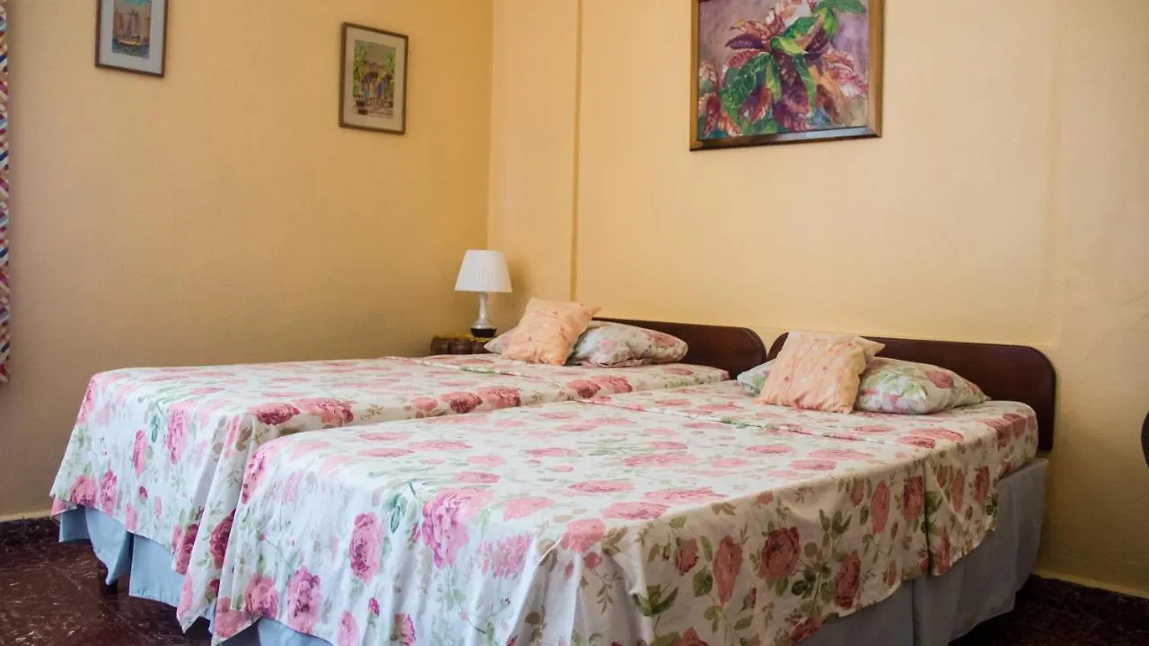 Konukevi House Of Erabo Otel Runaway Bay