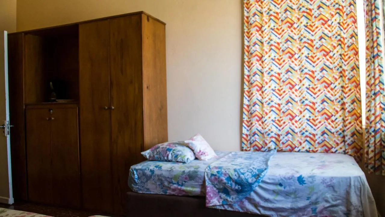 House Of Erabo Otel Runaway Bay